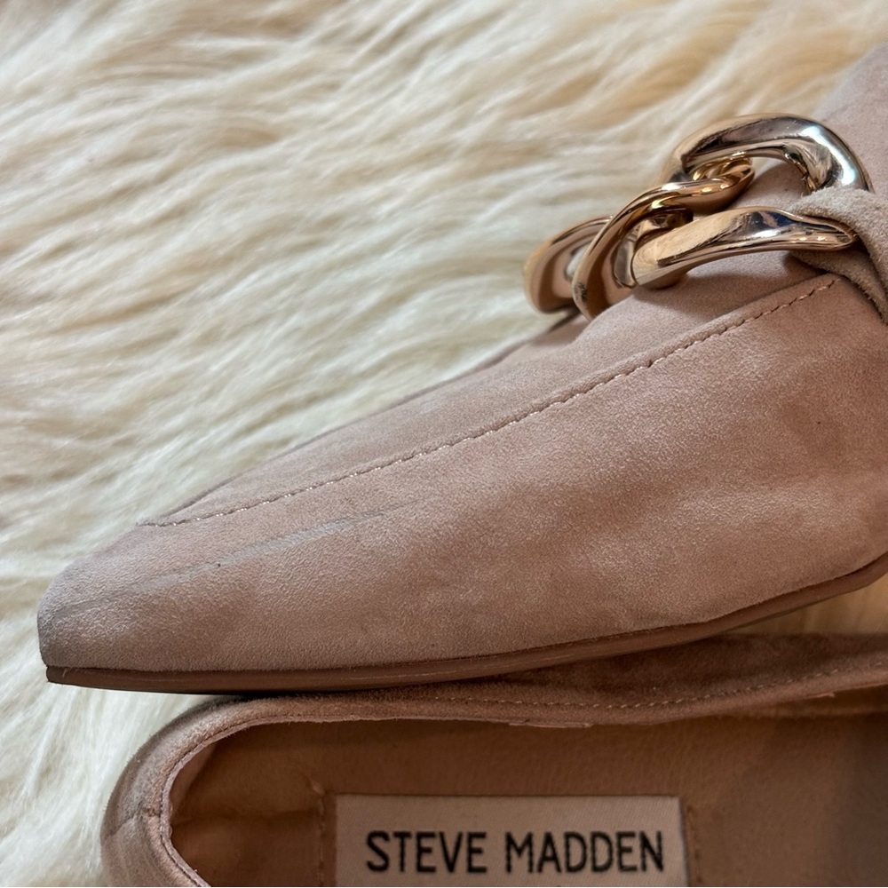 Steve Madden Tan Suede Pointed Toe Loafers with Gold Chain Detail - Picture 3 of 7